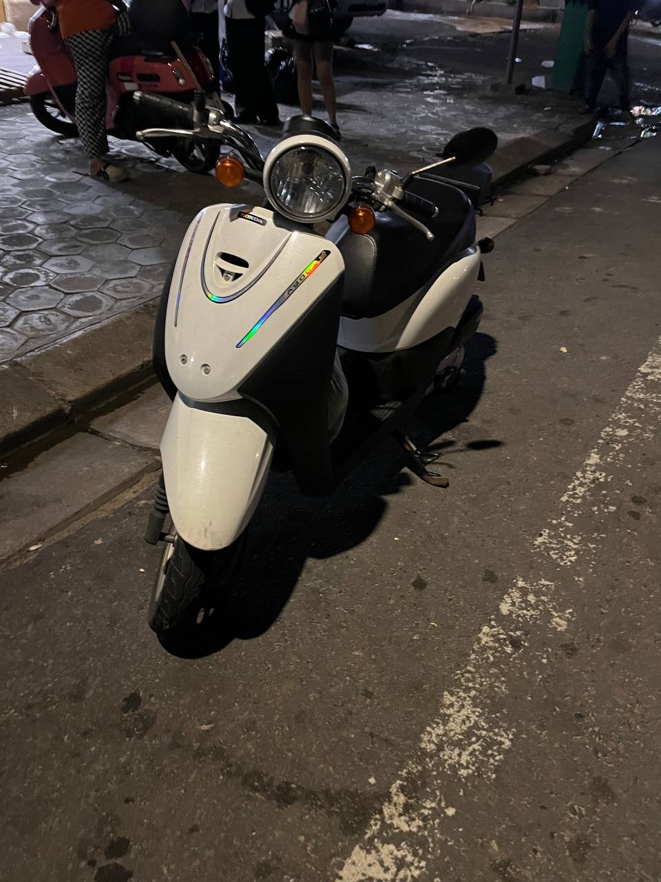 西港转让纯日系本田Today摩托车 售价$400 车况完好