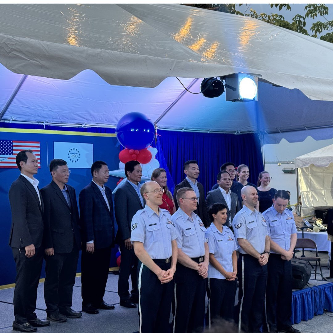 必胜客柬埔寨受邀参与美国大使馆独立日庆典