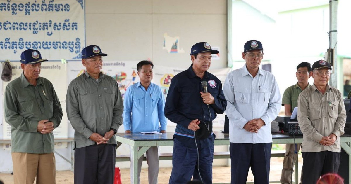 官金慰问安置点民众 现场抽签分配临时住房