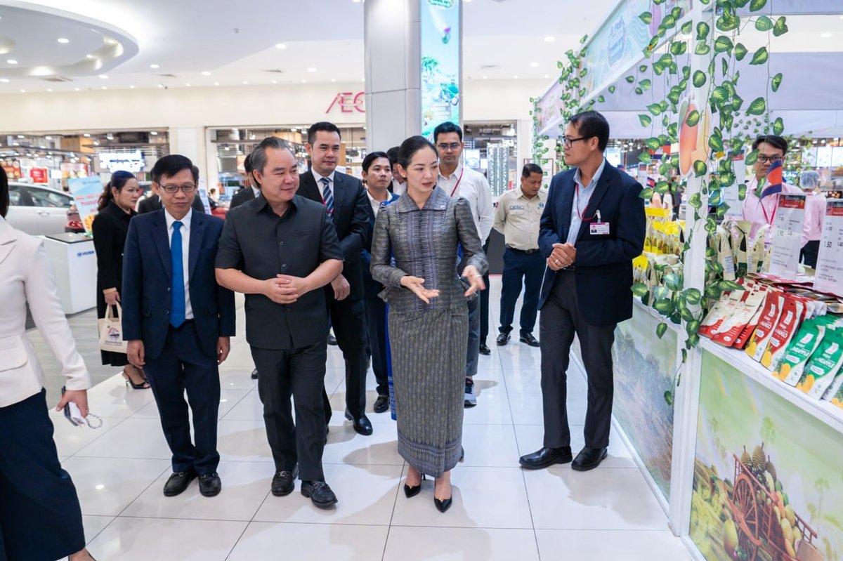 农业部在永旺梦乐城举办本地榴莲及水果展