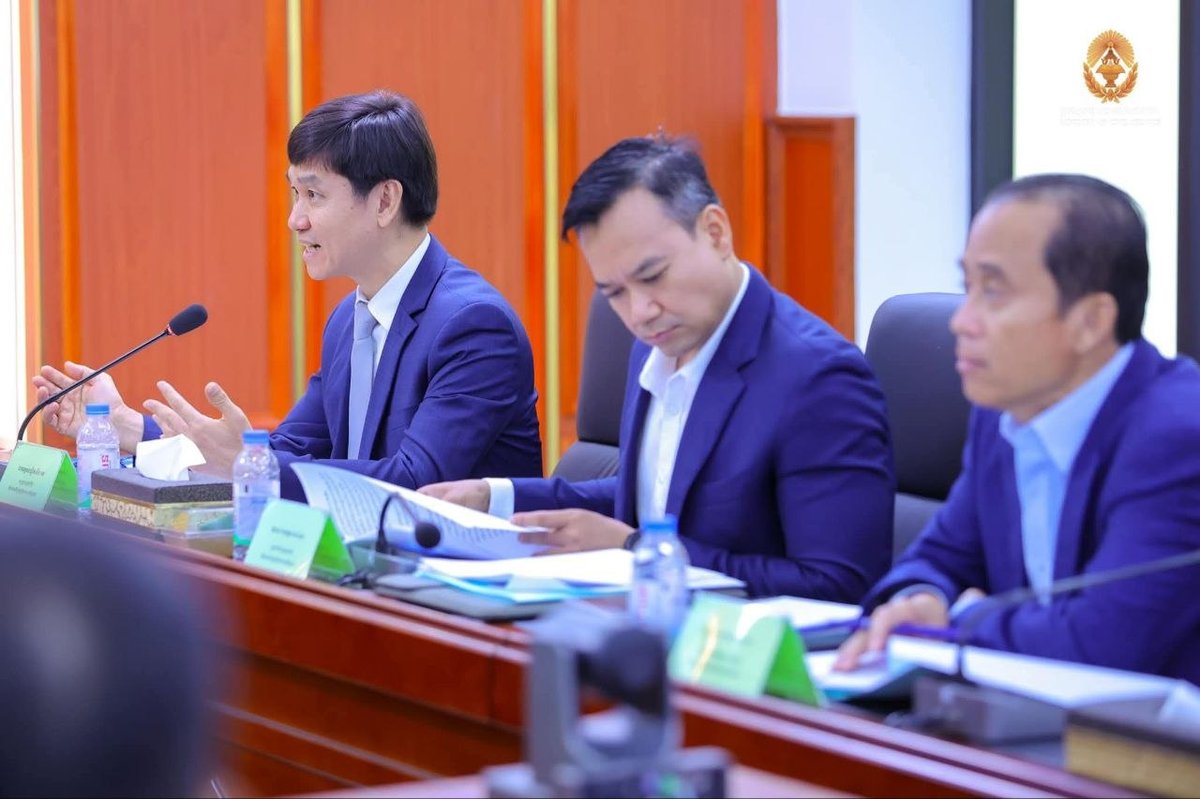 洪玛尼主持皇家行政学院会议 推进机构内部改革优化