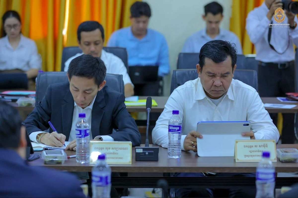 柬埔寨公务部近日召开会议,宣布将为司法部招聘15名法律专业官
