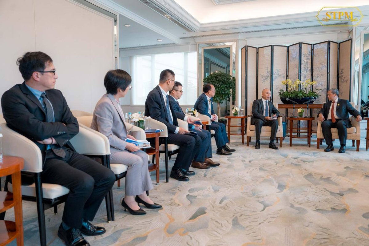 洪玛奈会见Royal Vopak总裁 探讨能源物流与仓储合作