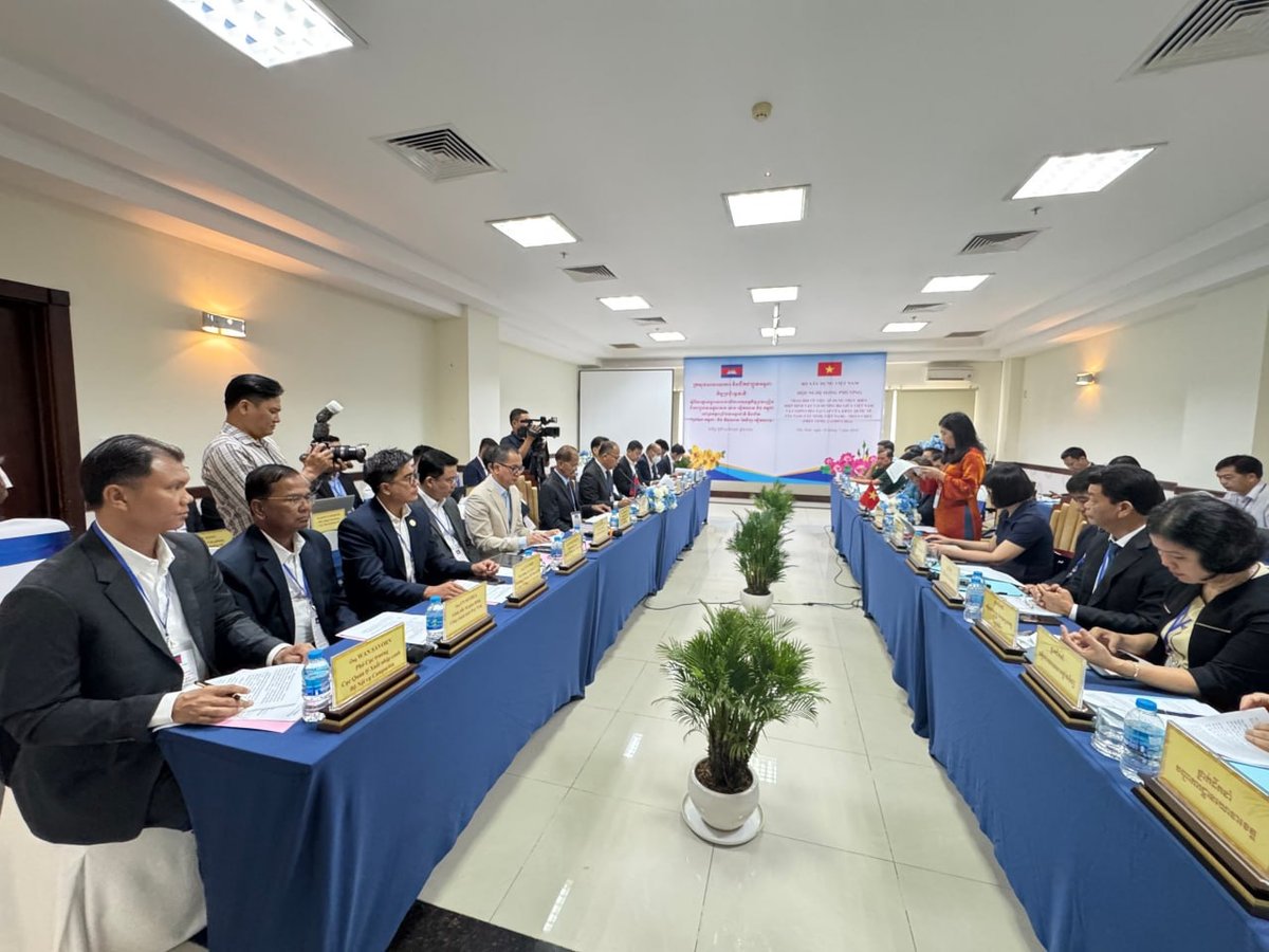 柬越举行陆路运输双边会议 旨在提升波雷文省明才口岸通关效率