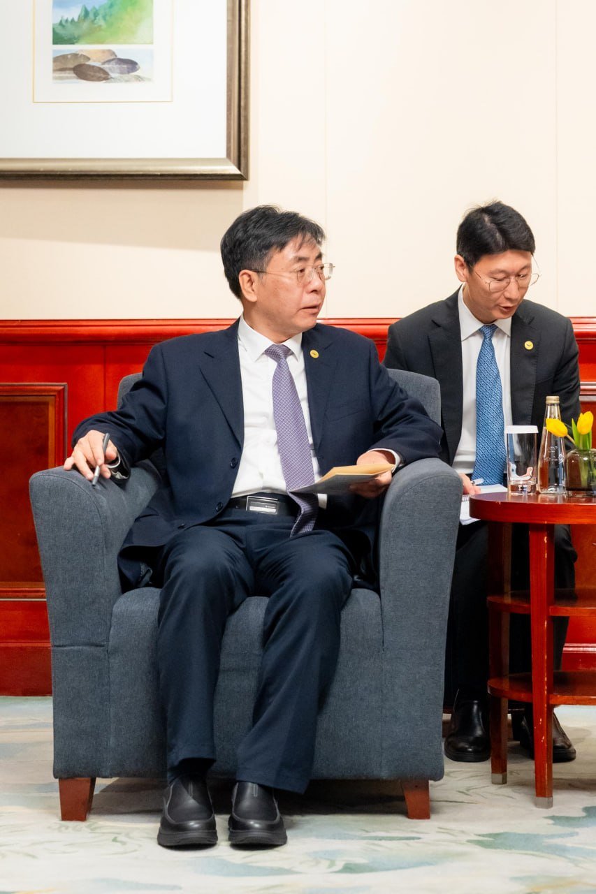 洪玛奈会见New Dazheng物业集团 探讨智慧城市管理合