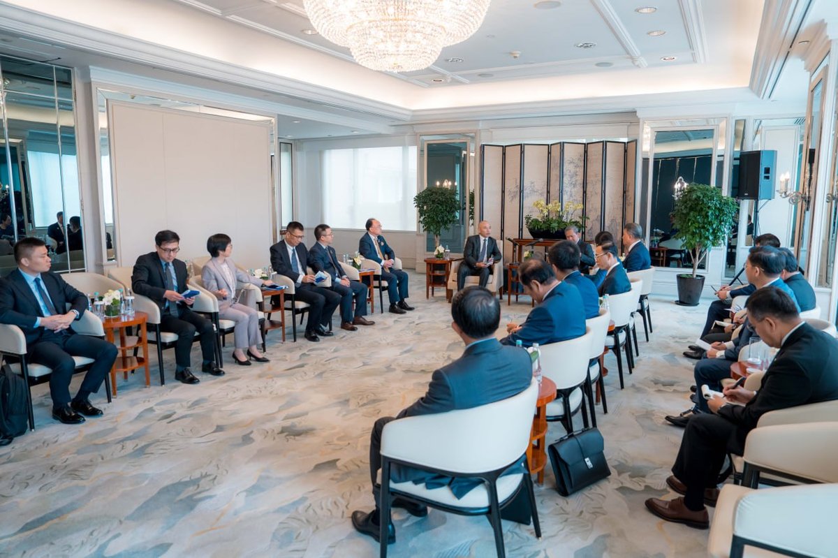洪玛奈会见皇家孚宝高管 探讨能源化工物流投资合作