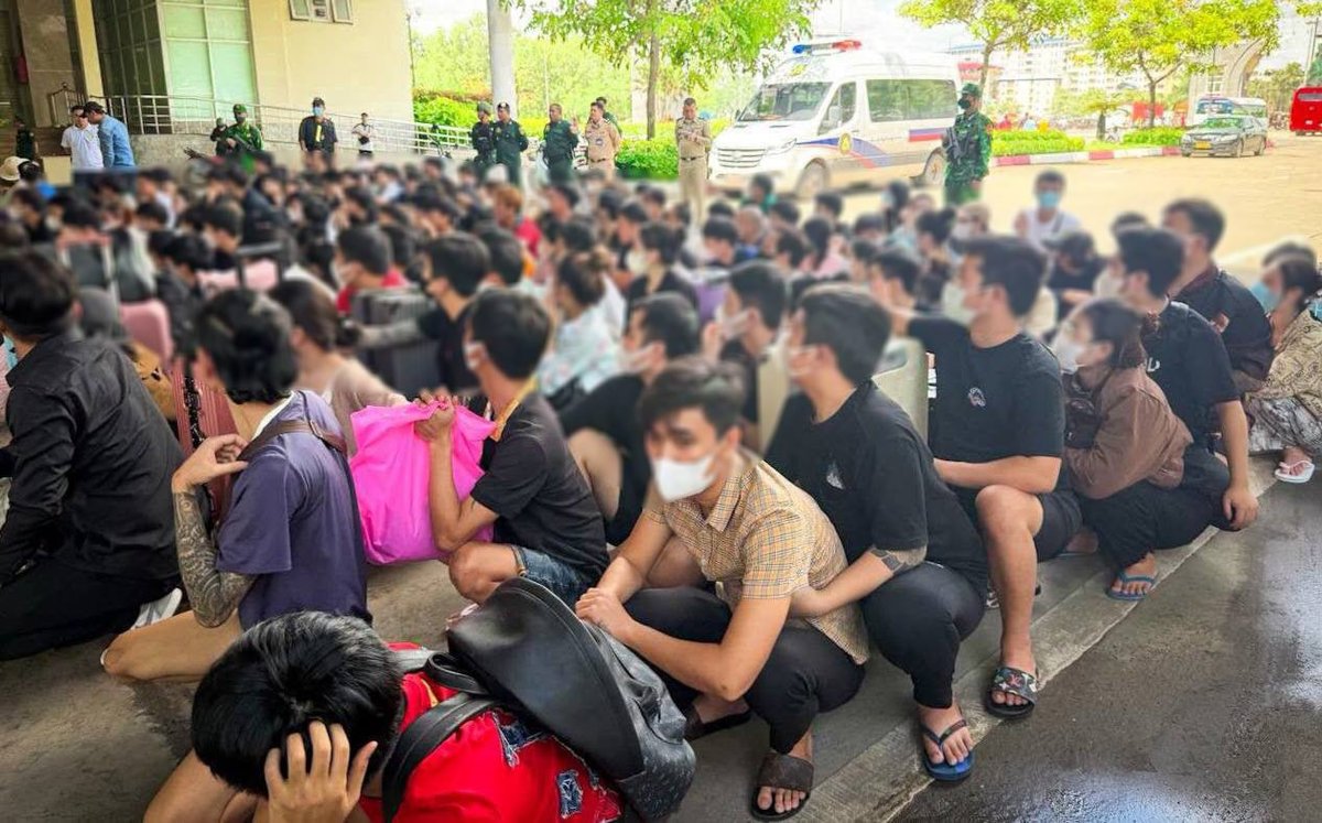 柬埔寨遣返近200名越南籍人员 涉嫌参与网络诈骗