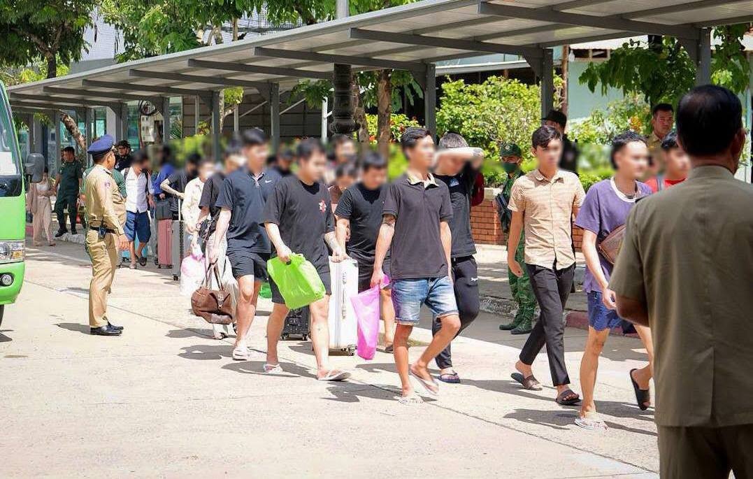 柬埔寨遣返近200名越南籍人员 涉嫌参与网络诈骗