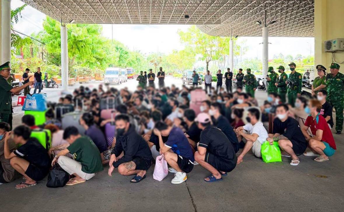 柬埔寨遣返近200名越南籍人员 涉嫌参与网络诈骗
