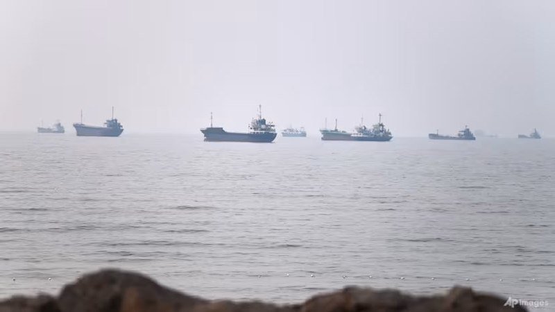 伊朗警告霍尔木兹海峡航运 违规油轮将面临武力拦截