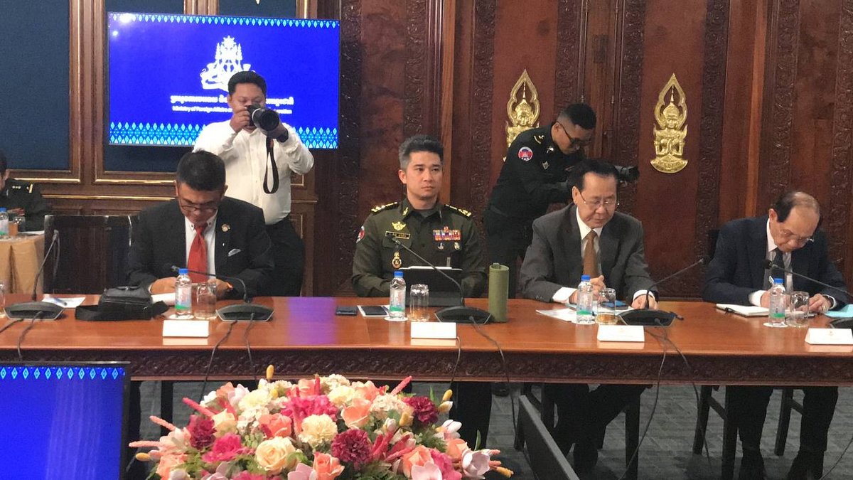 柬埔寨外交部向驻柬使团说明柬泰边境争端局势