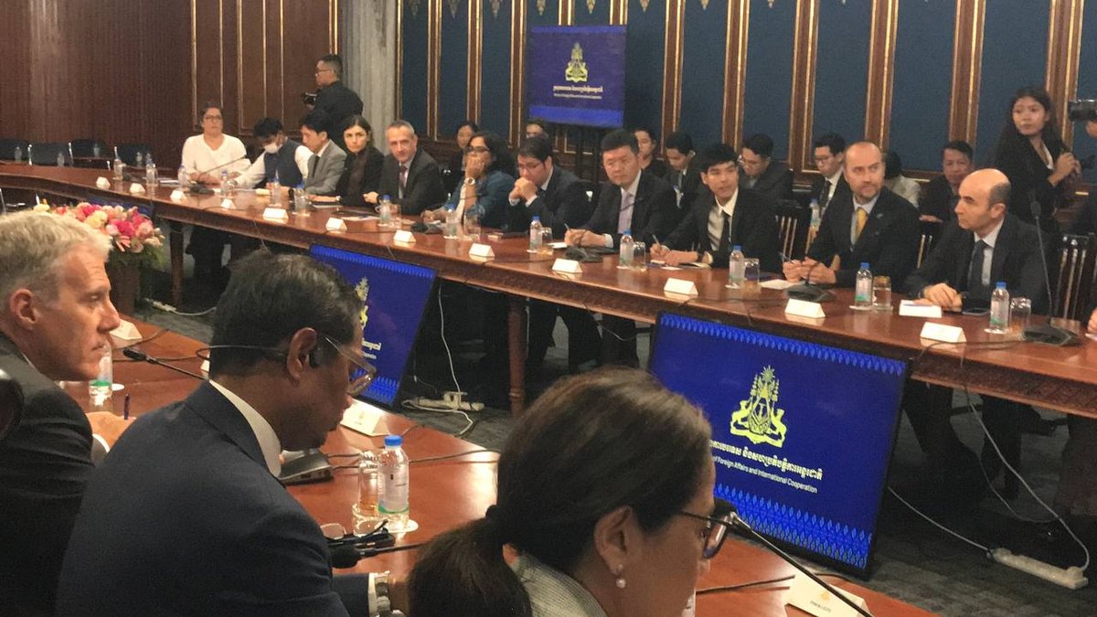 柬埔寨外交部向驻柬使团说明柬泰边境争端局势