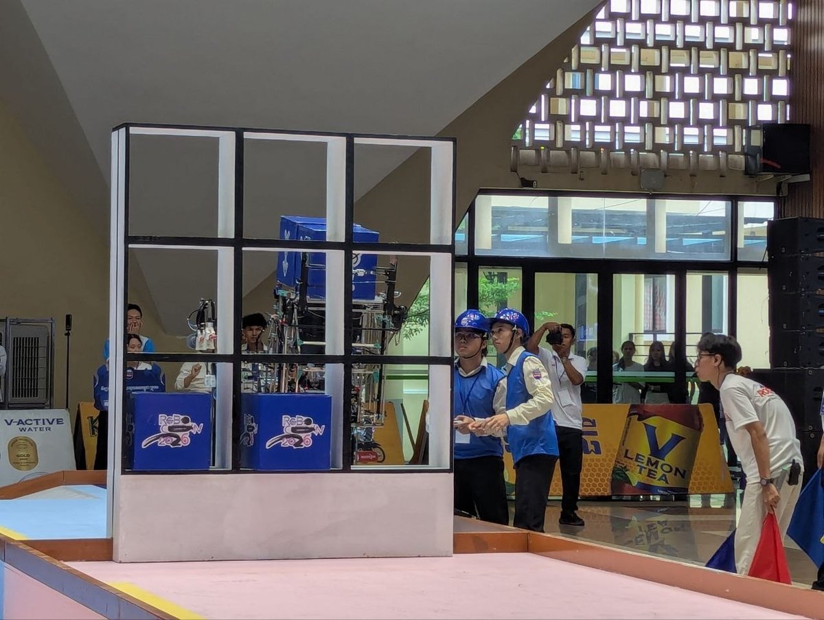 柬埔寨国家理工学院机器人队夺冠 将赴香港参加国际赛
