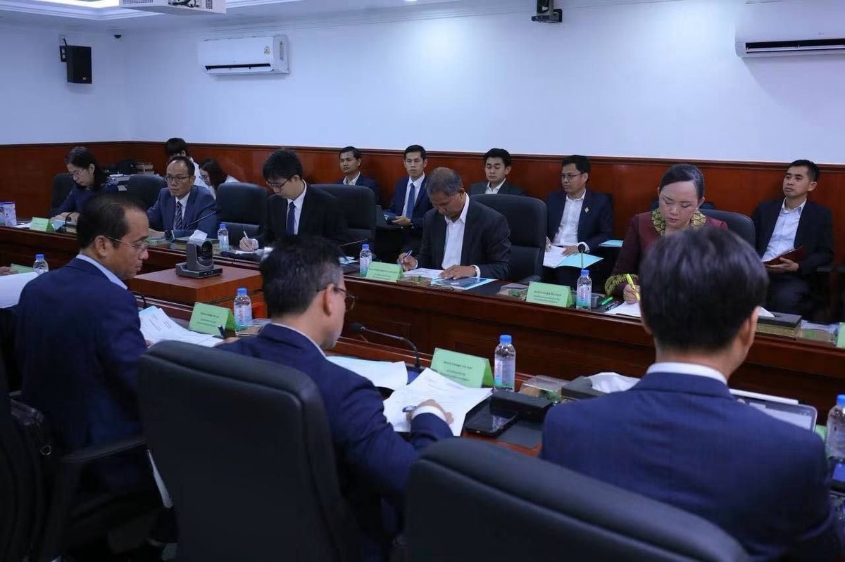 洪玛尼称皇家行政学院正强化公务员素质 适应数字化转型