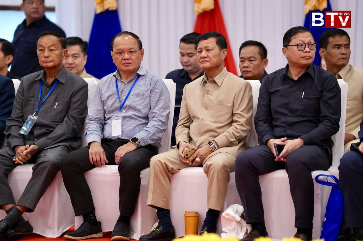 洪森走访上丁省与地方官员座谈 强调基层行政执行力