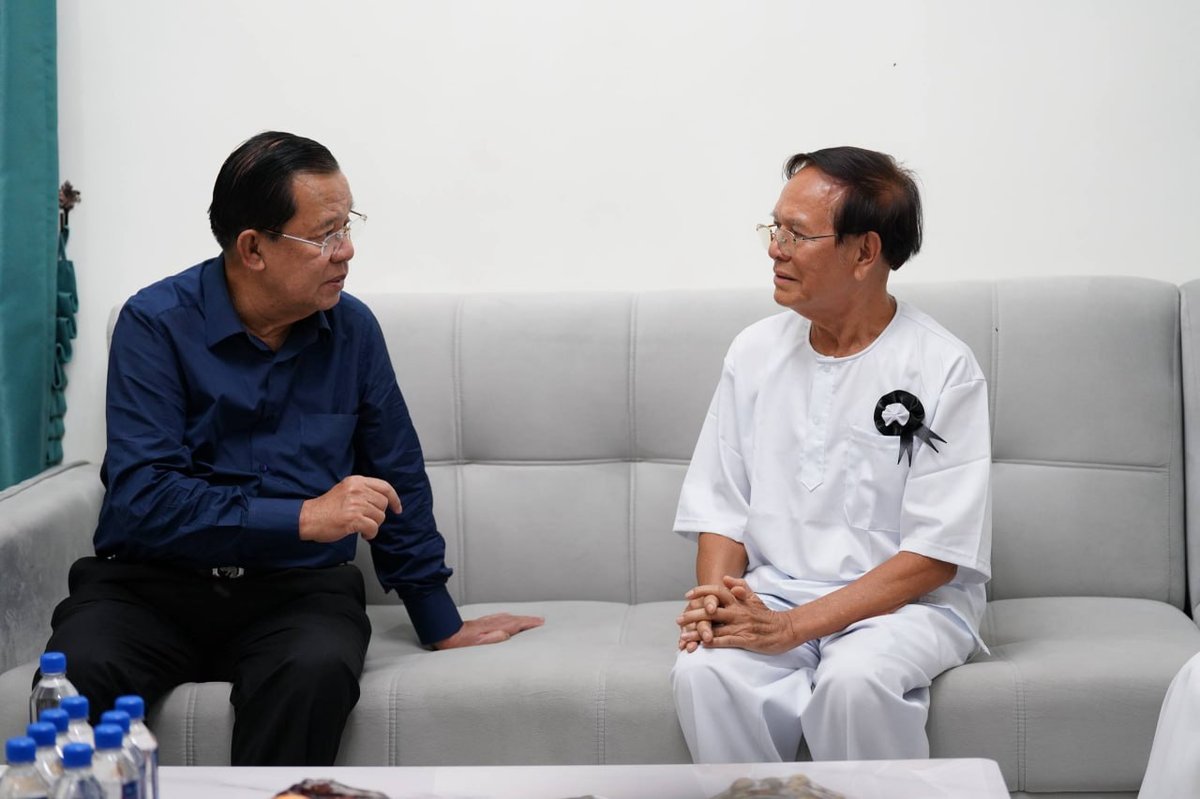 洪森出席金速卡母亲葬礼 表达哀悼与慰问