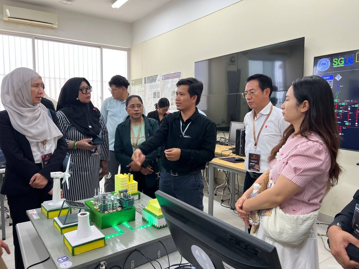 东盟印度女性科学家加强STEM领域跨国合作