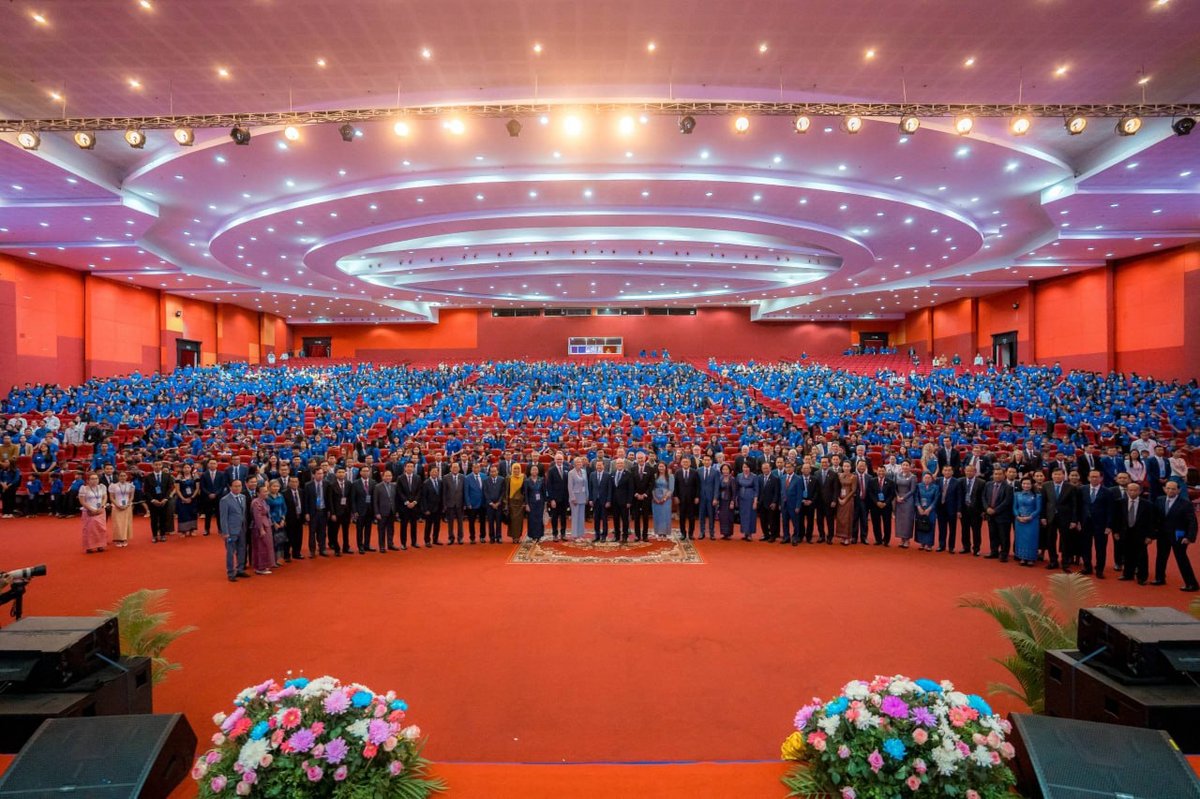 代理总理涅沙文出席Transform Cambodia成立2