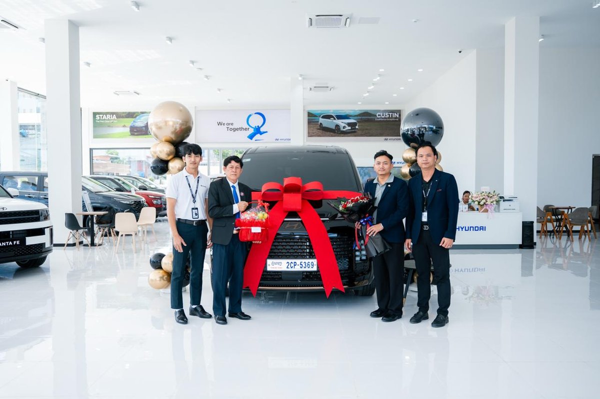 现代汽车柬埔寨交付新车 STARIA Lounge受商务用户