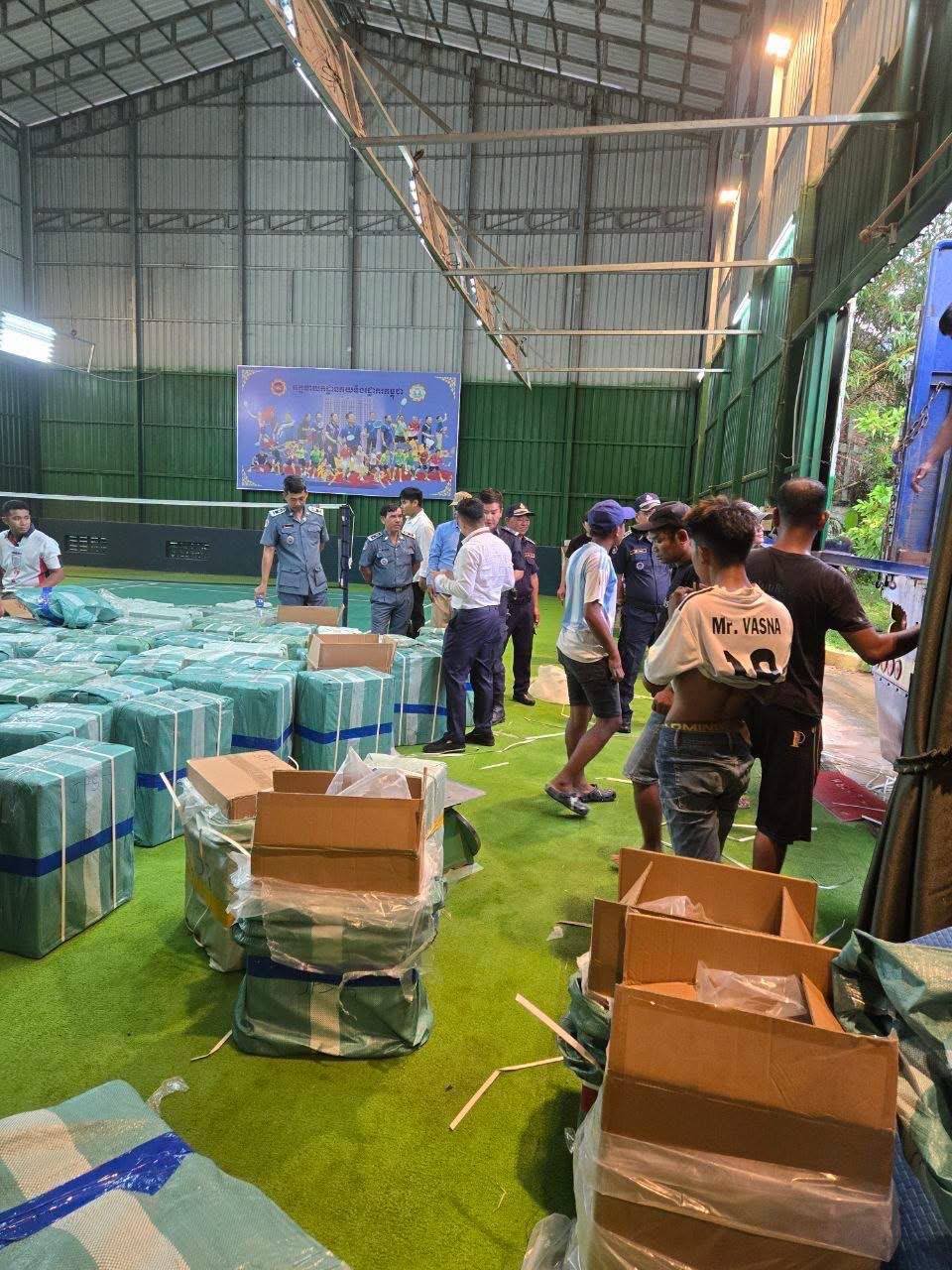 柴桢省破获边境非法烟草仓库 海关联合执法打击走私
