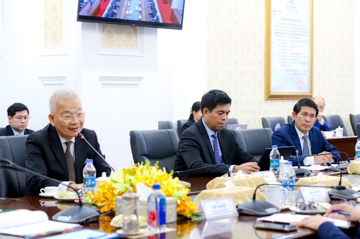 翁赛维索主持国家文化历史与文明委员会首次会议