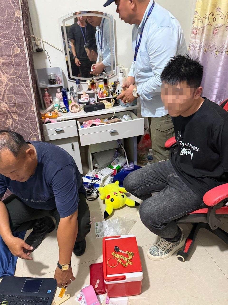 西港3名中柬男女涉盗窃销赃被捕 缴获iPhone17等赃物
