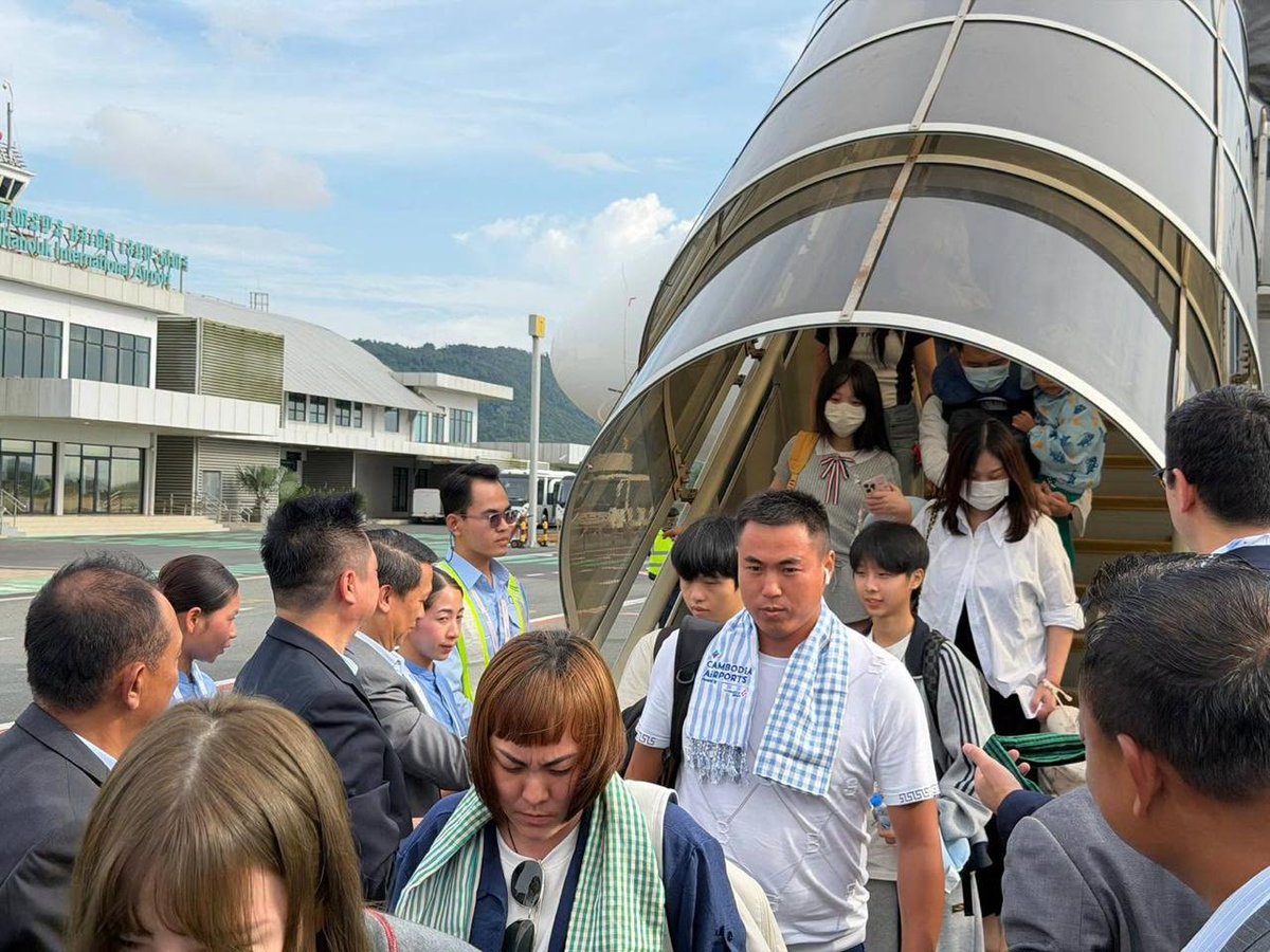 柬埔寨航空广州直飞西港航线首航成功 载客100余人