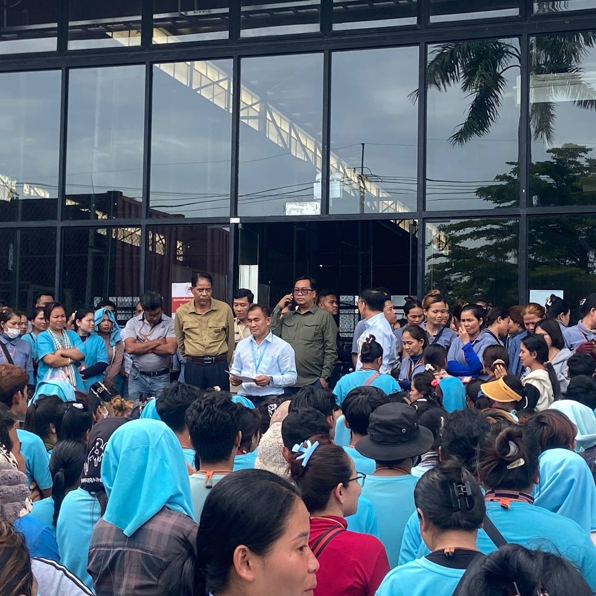 干拉省ខូហ្ស៊ី នីត制衣厂劳资纠纷解决 员工明日复工
