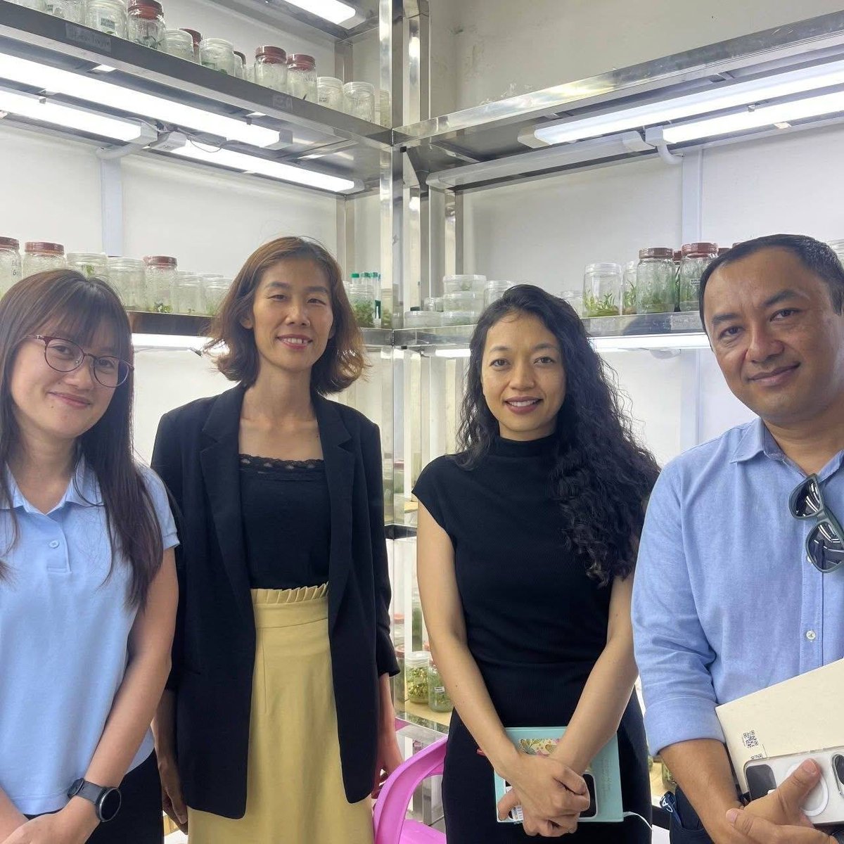 CAPRED考察皇家金边大学 探索胡椒组织培养技术