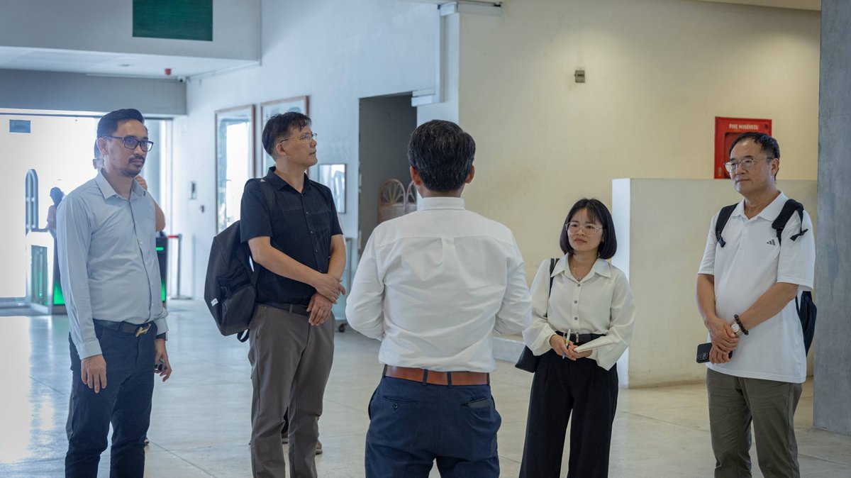 广东粤海飞扬教育科技公司到访皇家金边大学 探讨留学生交换