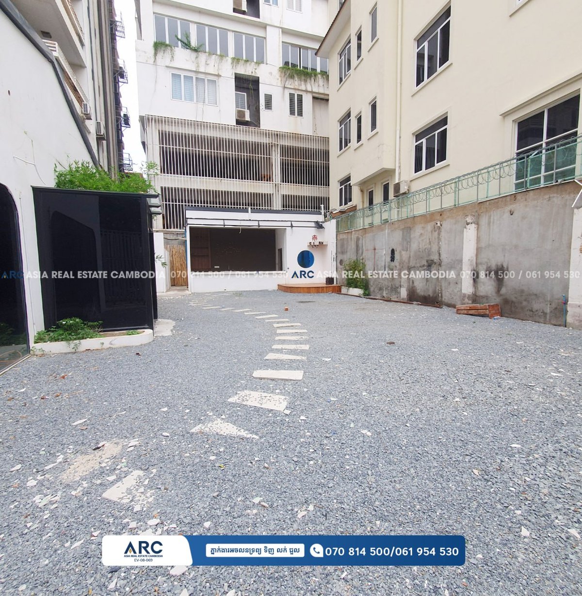 俄罗斯市场核心地段咖啡馆招租,土地面积16m x 25m,配