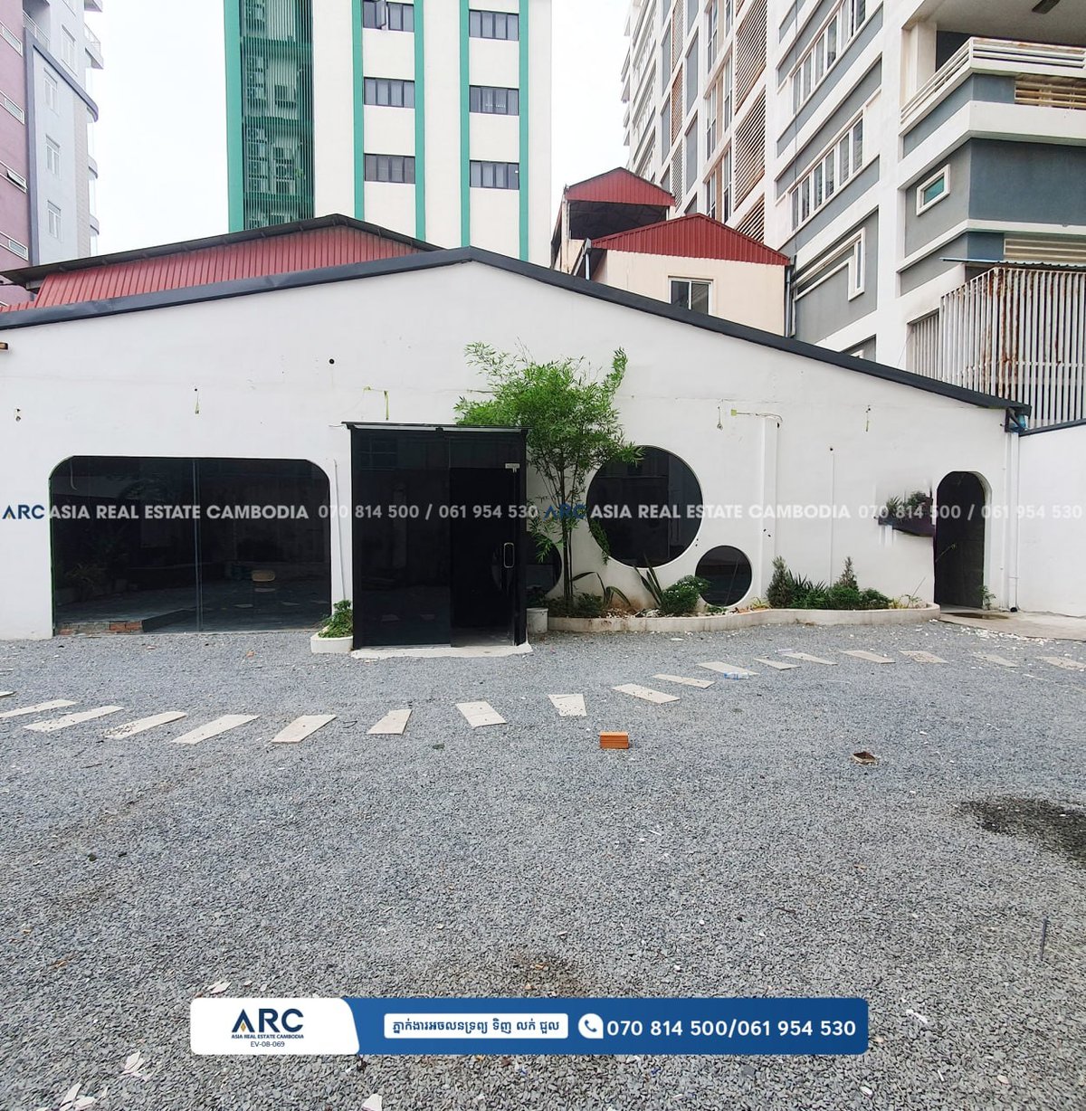 俄罗斯市场核心地段咖啡馆招租,土地面积16m x 25m,配