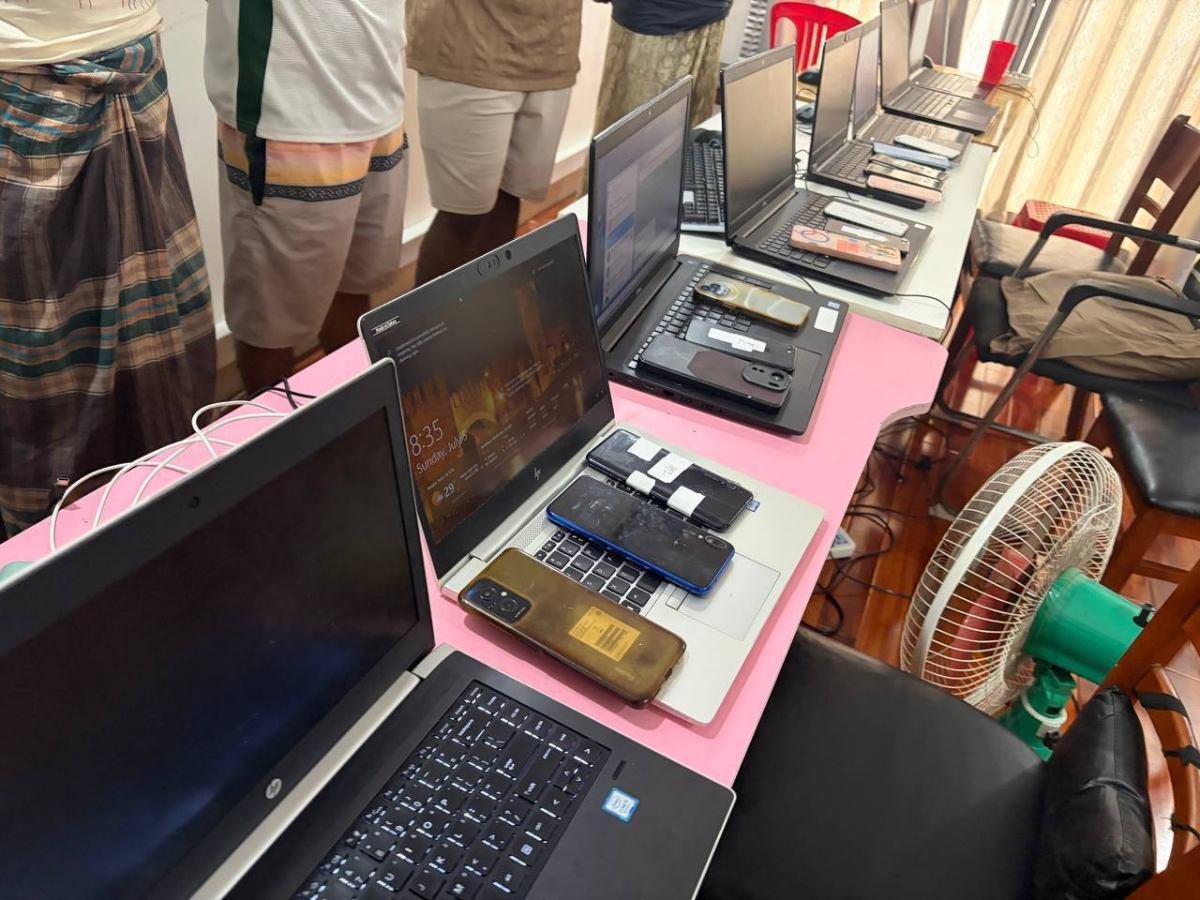 金边朗哥区捣毁电诈窝点 抓获8名外籍嫌疑人