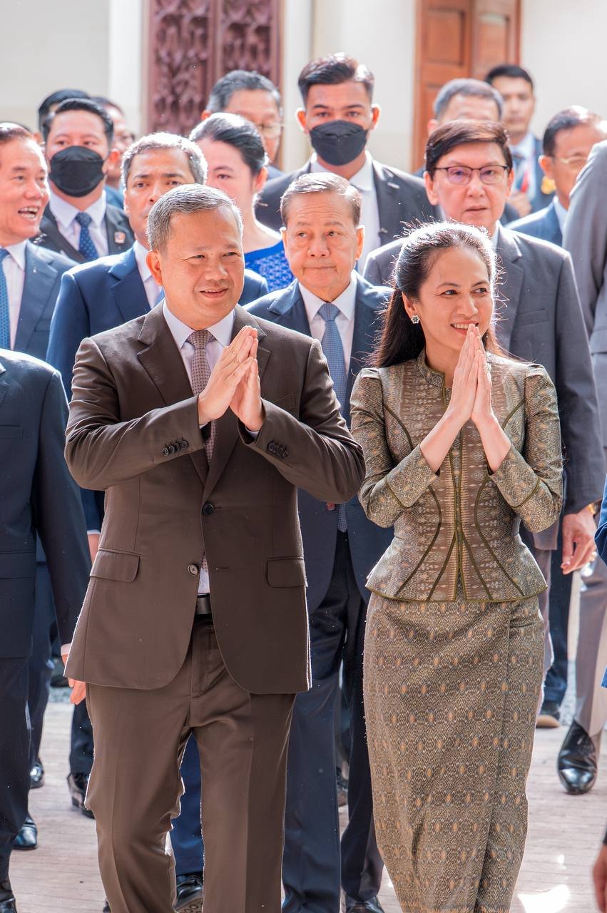 洪玛奈出席为了孩子的微笑组织30周年庆典及毕业典礼