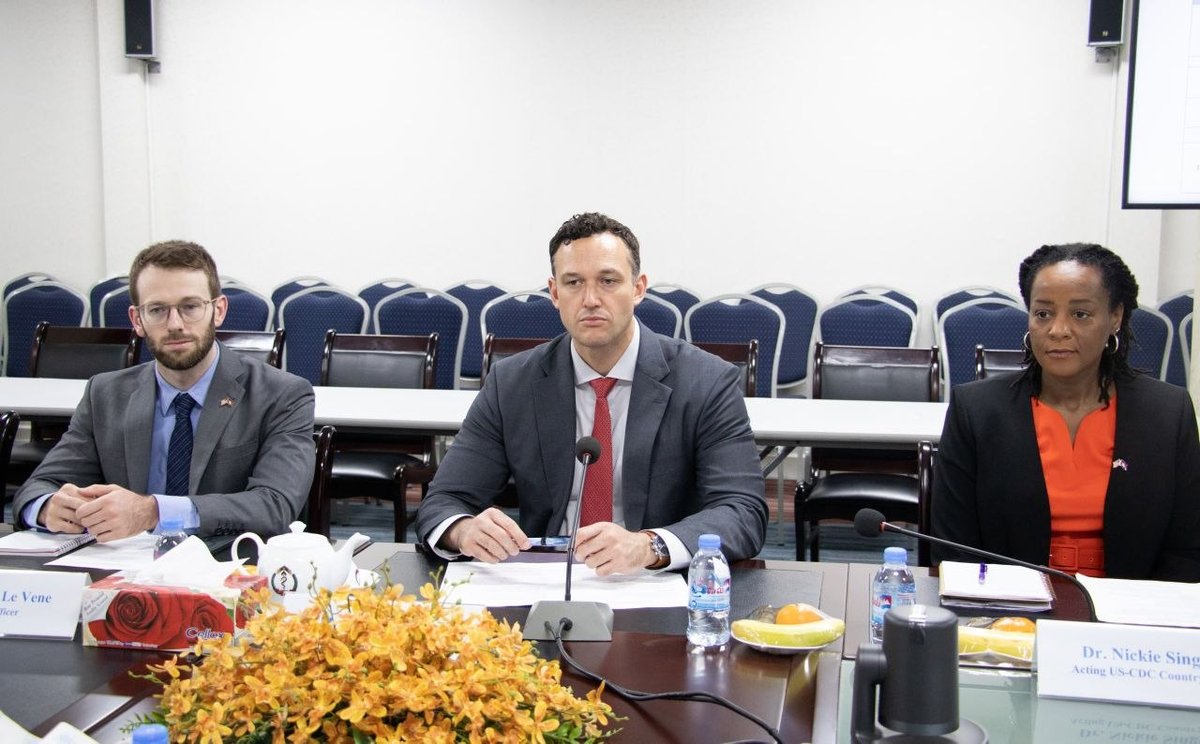 柬埔寨卫生部与美方召开传染病防控项目指导委员会会议