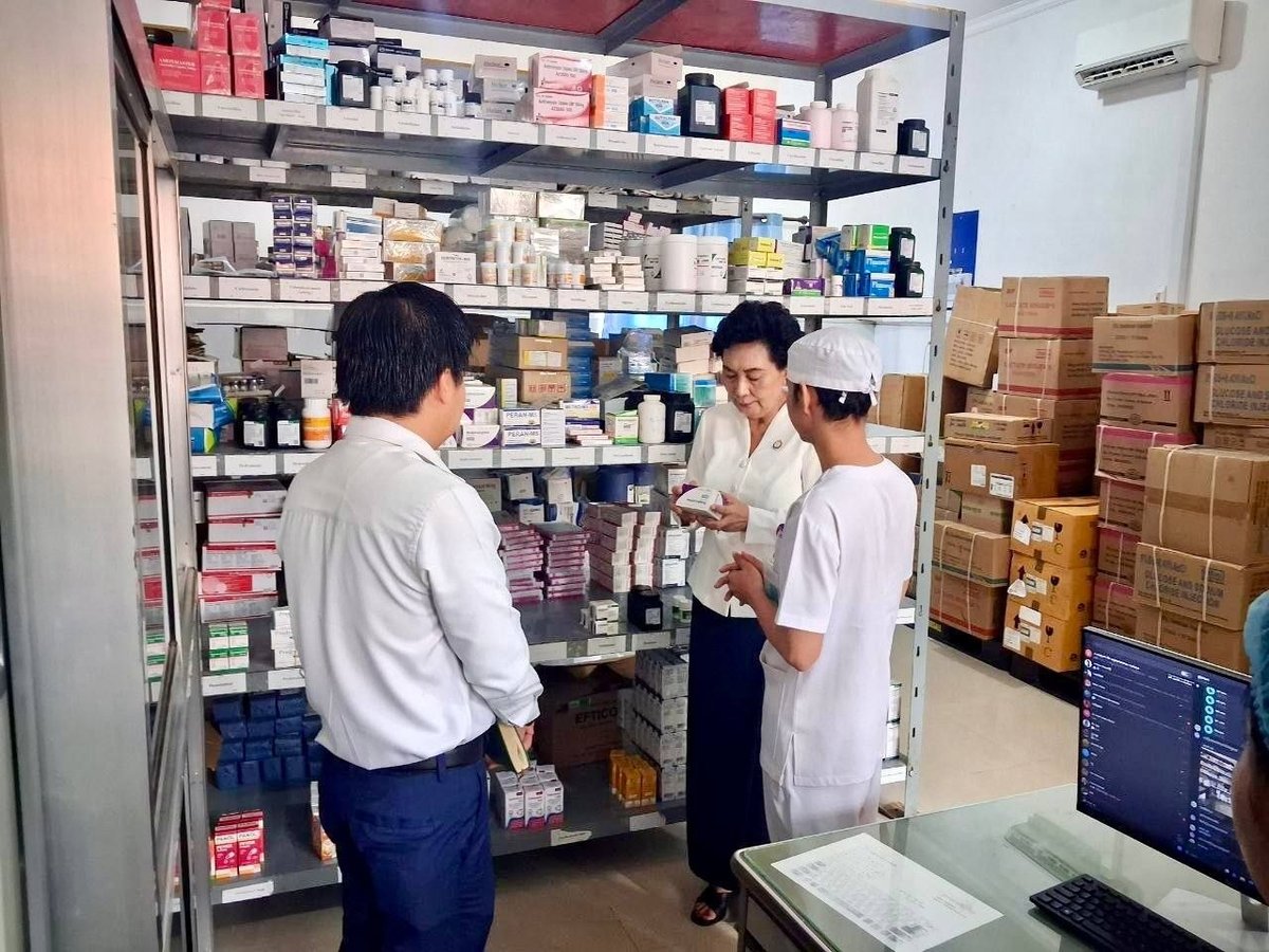 卫生部高层巡视干拉省医院 强化医疗服务质量与行政管理