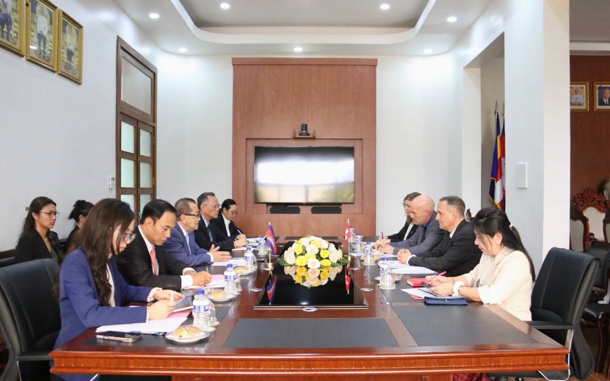 柬埔寨发展理事会与瑞士代表商讨2027至2030年合作规划