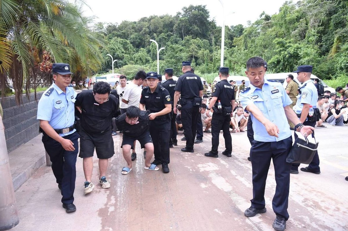 老挝遣返174名中国籍嫌疑人 涉电诈及非法务工