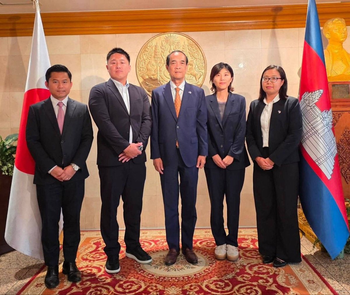 柬埔寨驻日大使与Hayashi Kenko公司代表会谈,探讨