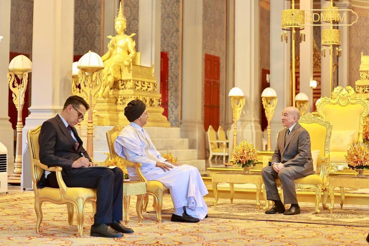 西哈莫尼国王接见毛里塔尼亚新任大使