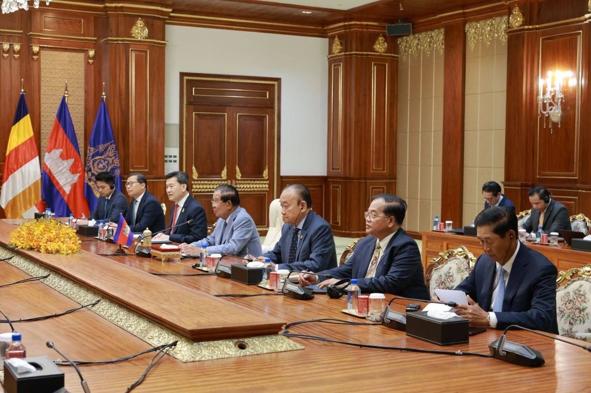 洪森会见马尔代夫议长 探讨双边议会合作