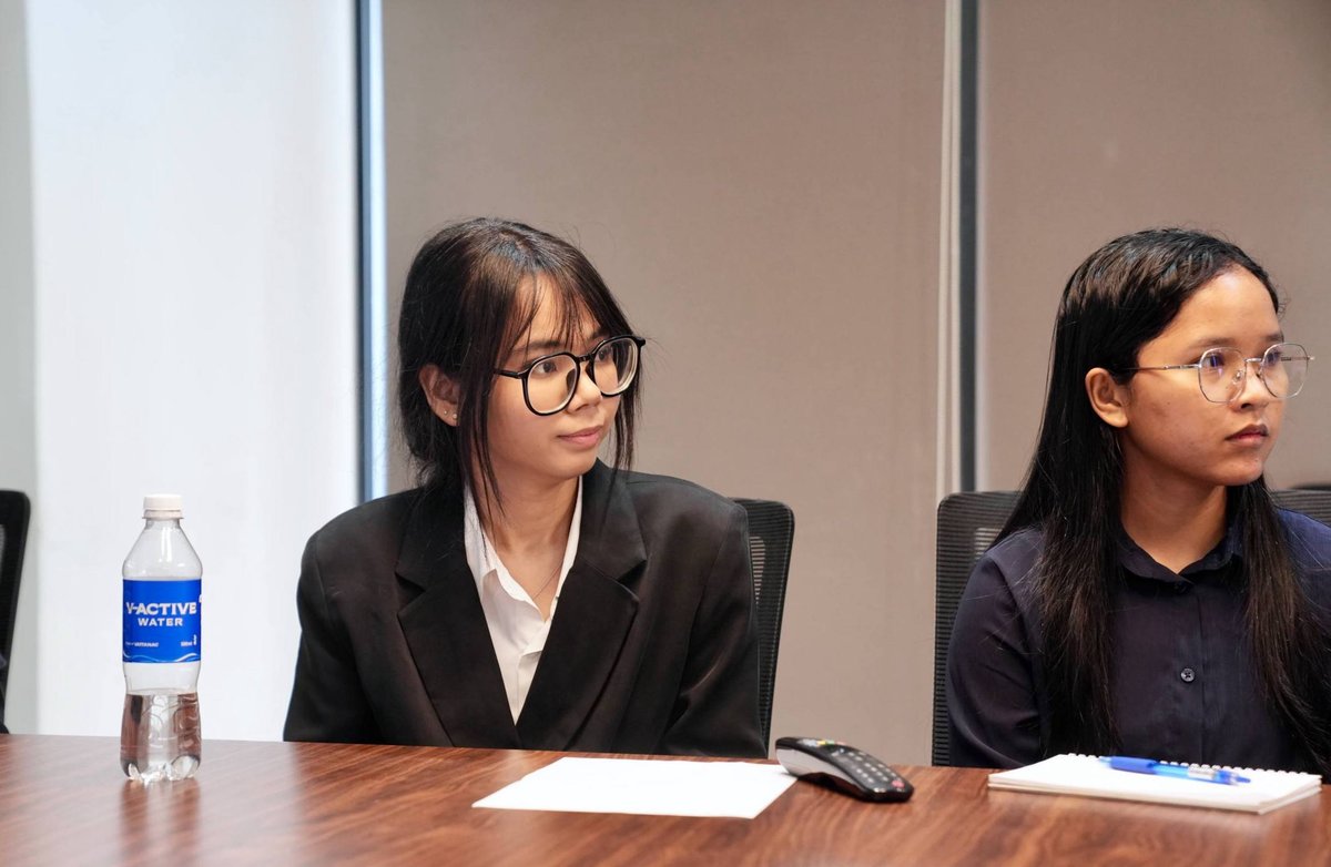 洪玛尼代表与赴华留学生座谈 助力中柬教育人才交流