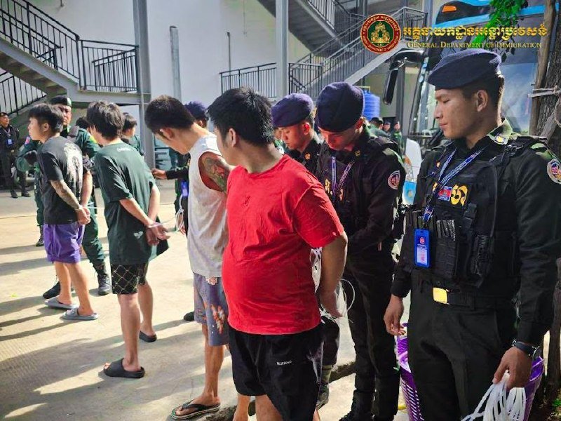 柬埔寨移民总局驱逐165名中国籍人员 涉网诈与非法务工