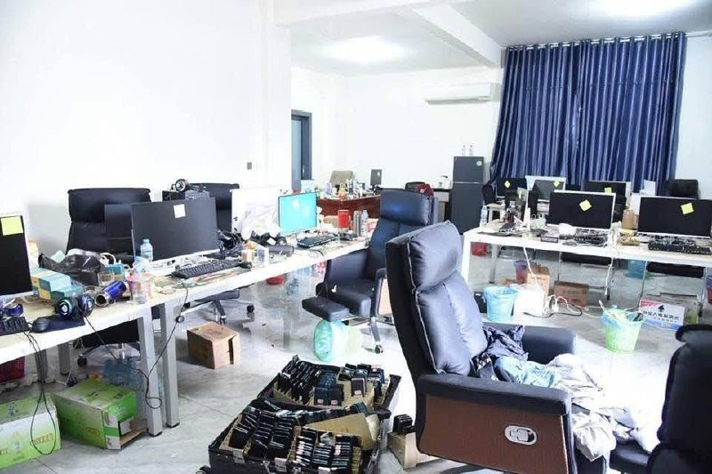 老挝警方突袭万象电诈窝点 抓获63名嫌犯含1名柬籍
