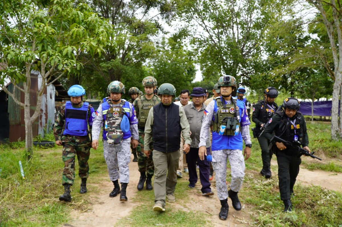东盟观察团赴柬泰边境37号界碑实地考察
