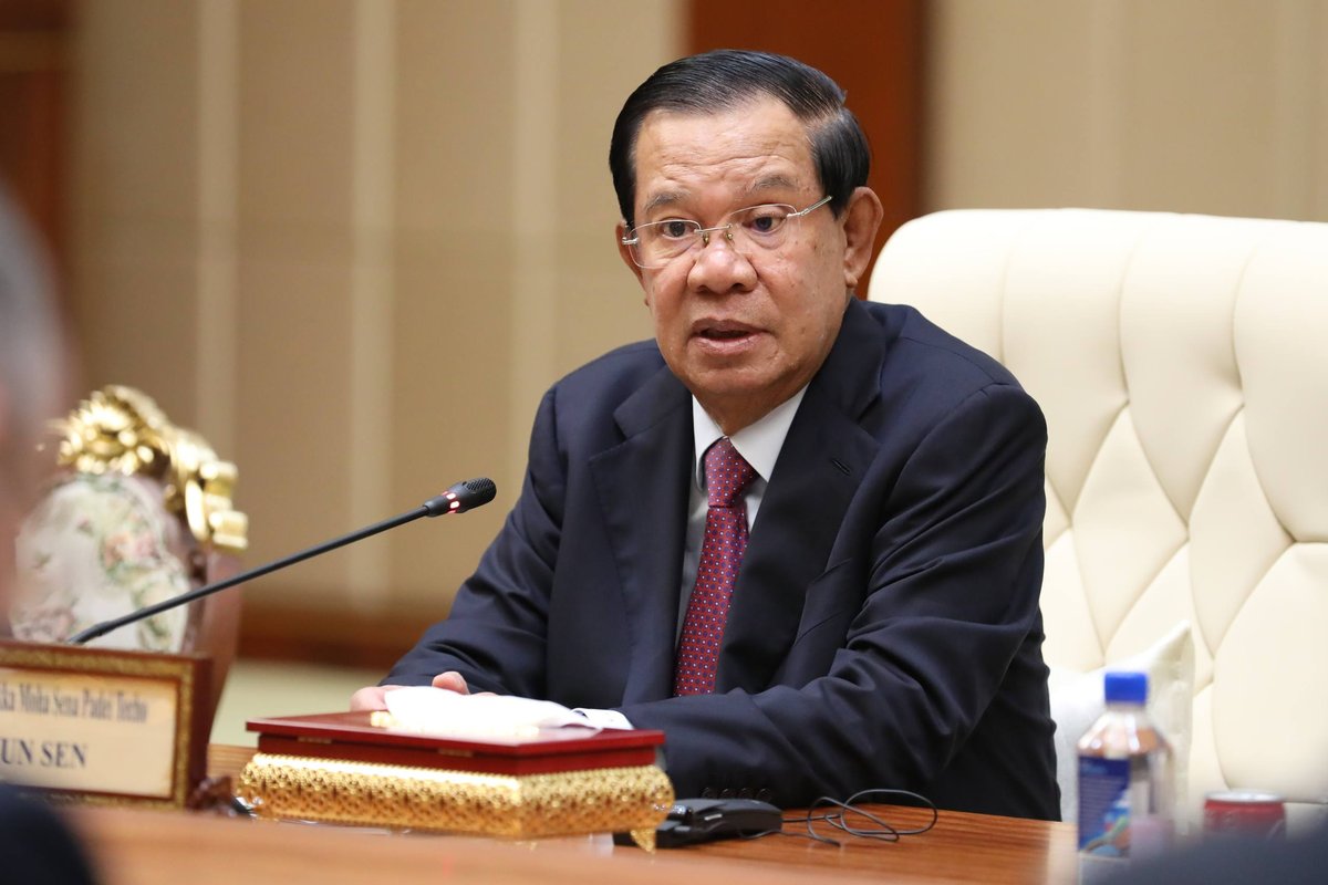 洪森会见俄罗斯外交部副部长