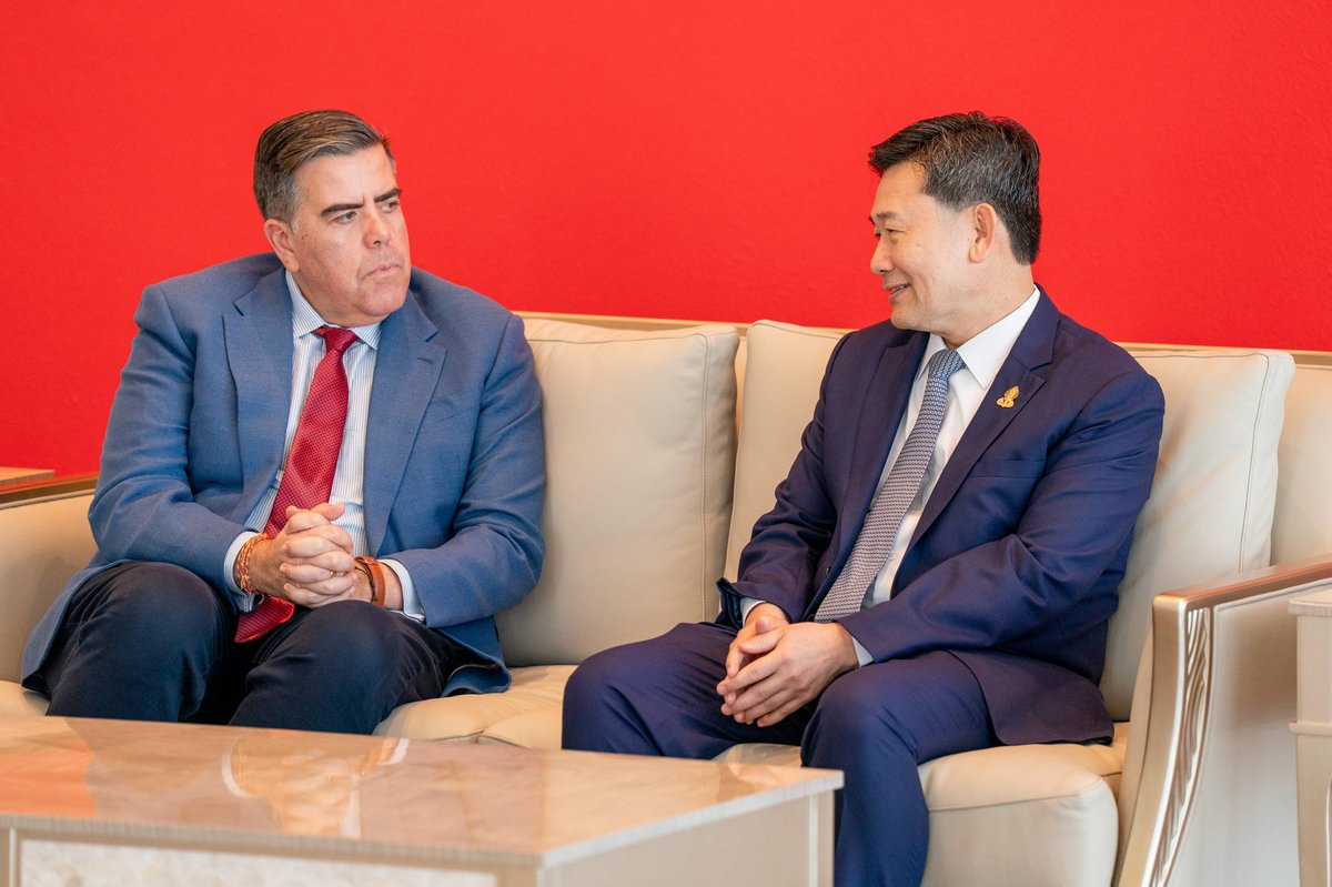 澳大利亚议长Milton Dick率团抵达金边,出席在金边举