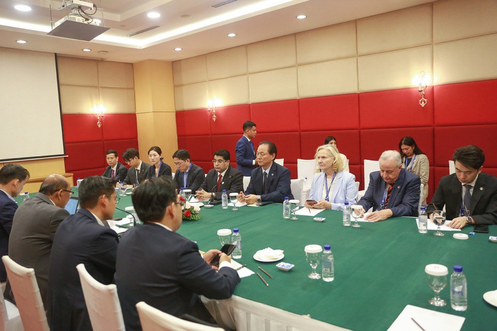 ISC秘书处会议在金边召开 议会外交持续深化