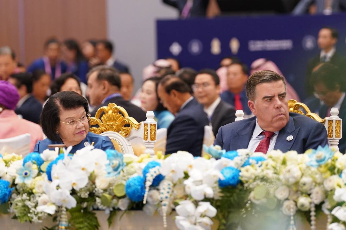 洪森主持ISC-2晚宴 招待各国议会代表团