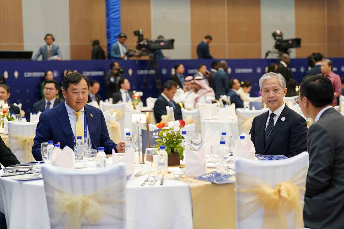 洪森主持ISC-2晚宴 招待各国议会代表团